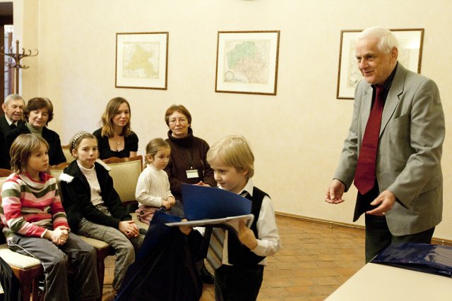 img00005.jpg